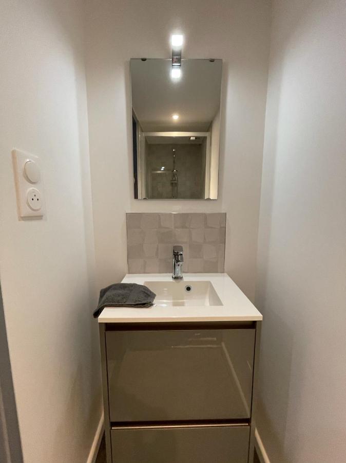 Logements Equipes A Onnaing Avec Espace Balneo En Option Proche Toyota, Autoroute Et Valenciennes Exterior photo