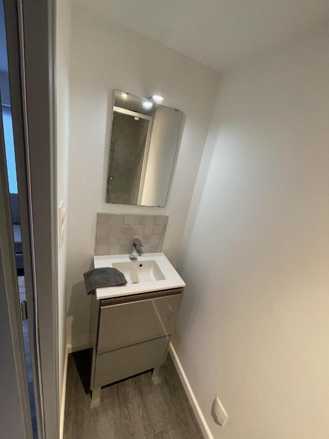 Logements Equipes A Onnaing Avec Espace Balneo En Option Proche Toyota, Autoroute Et Valenciennes Exterior photo